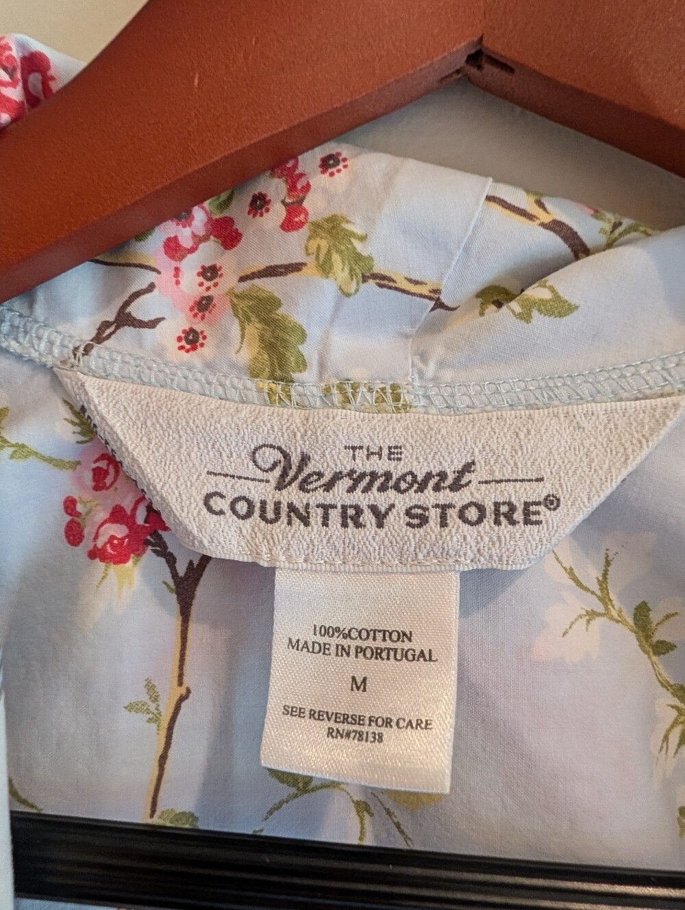 Vermont Country Store %100 Cotton Cottage Floral Butterfly Light Blue Med - Picture 2 of 9